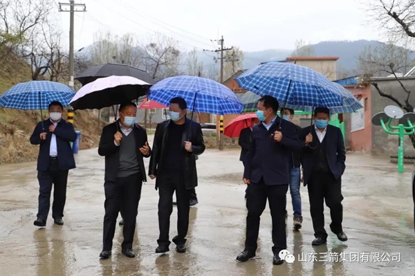 精準(zhǔn)扶貧｜山東三箭集團(tuán)董事長楊承林調(diào)研脫貧攻堅 ，確保工作成效